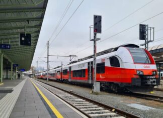 Unwetter legen Züge lahm: Arnoldstein Bahnhof ⇔ Hermagor Bahnhof auch betroffen