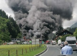 Sirenenalarm im Oberen Gailtal: Brandalarm am Firmengelände von einen Landmaschinen Betrieb