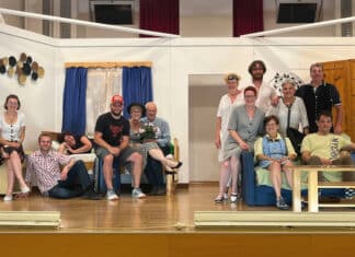 Theatergruppe Weißbriach rockt die Bühne