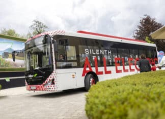 (Bus-)Ticket in eine emissionslose Zukunft – Grundstein für die Elektrifizierung des Linienverkehrs gelegt