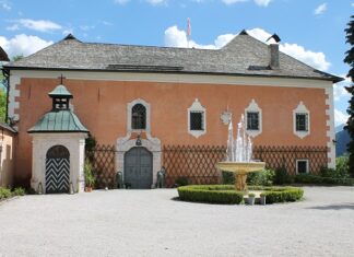 Feiern und Wohnen im Schloss Wasserleonburg