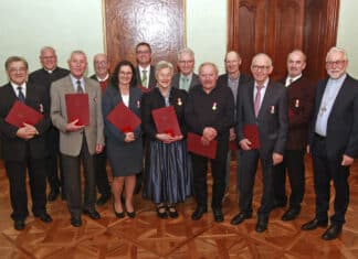 Bischof Marketz verleiht diözesane Auszeichnungen für besondere ehrenamtliche Verdienste in der Diözese Gurk