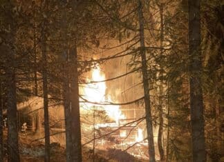 Sirenenalarm: Nebengebäudebrand in der Nähe des Reißkofelbades