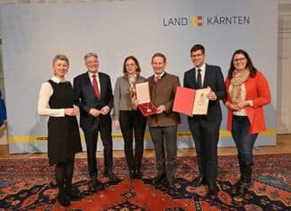 Land vergibt Landesorden in Silber an LR a. D. Benger