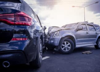 Zeugenaufruf nach Unfall auf der B111