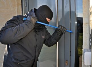 Polizei ermittelt nach Einbruch in Hermagor: Tresor und Bargeld gestohlen
