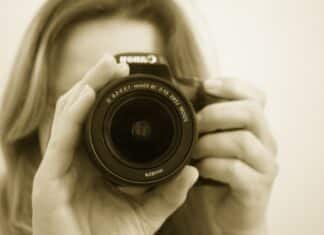 Kärntner Betreuerin vor Gericht: Gestalkt und belästigt sechs Personen täglich