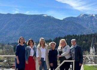 Frauen stärken Frauen