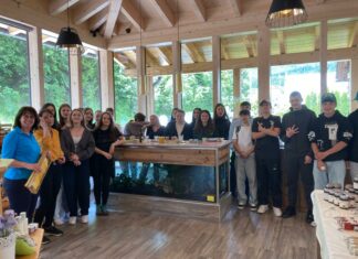 Besuch der 1 HW Hermagor bei der Imkerei Segner