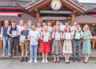 Abschlussfeier der Lehrlingsakademie Karnische Region