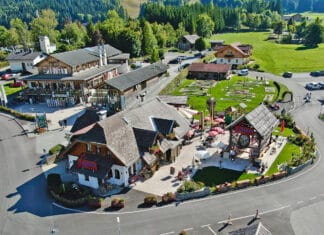 Mit der neuen Terrasse eine Einheit geworden