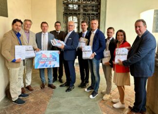 FPÖ-Petition „Nein zum Laborfleisch“ an Landtagspräsident Rohr übergeben