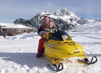 In memoriam: Im Februar 2002 relaxte „Mörtel“ Lugner mit Familie im Skigebiet Nassfeld