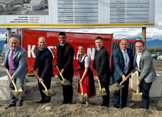 Feierlicher Spatenstich am Stiegerhof