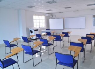 Team Kärnten/Köfer fordert mehr Finanz- und Wirtschaftsbildung an allen Schultypen