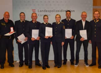 Ehrungen und Verabschiedungen: Festakt in der Landespolizeidirektion Kärnten