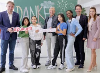 Privatstiftung Kärntner Sparkasse als Glücksstifterin für Kinder