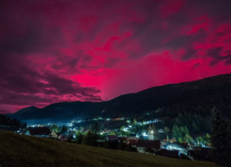 Polarlichter verzaubern Kärnten: Magische Momente am Nachthimmel