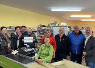 Gelungene Weihnachtsüberraschung für den Dorfladen Grafendorf