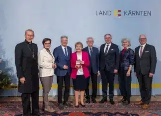 Land ehrt verdienstvolle Kärntnerinnen und Kärntner