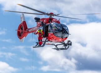 Schwerer Skiunfall am Nassfeld: 17-Jähriger stürzt sieben Meter in die Tiefe