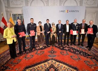 Verdiente Kärntnerinnen und Kärntner erhielten Ehrenzeichen