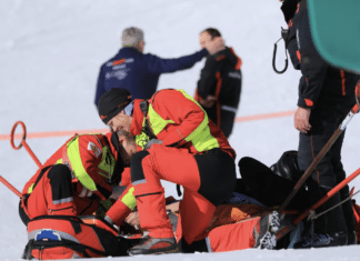 Skiunfall mit Fahrerflucht am Nassfeld: Wintersportlerin am Knie verletzt