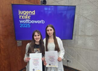 Musikmittelschule Kötschach-Mauthen glänzt beim Jugendredewettbewerb 2025: Landessiegerin & Vize-Landessiegerin kommen aus dem Bezirk Hermagor!