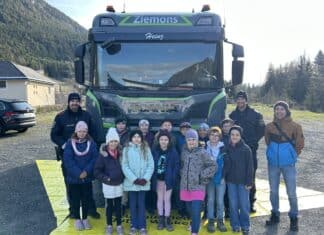 Verkehrserziehung an der Volksschule Bad Bleiberg: Kinder lernen Gefahren des „Toten Winkels“ kennen