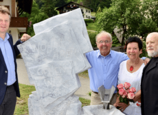 Ehrenbürgerwürde für herausragende Kulturschaffende: Herbert Unterberger & Engelbert Obernosterer geehrt