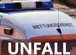 Nächtlicher Unfall auf der B100: Sattelzug kippt um – 51-jährige Lenkerin verletzt