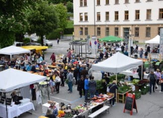 Frühlingshafter Genuss beim Familienfrühstück am Hermagorer Bauernmarkt