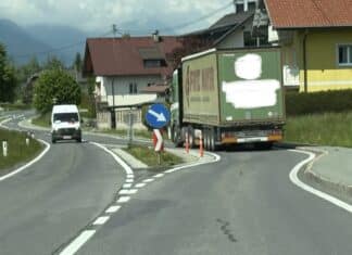Nachrüstung bei der Verkehrsinsel in Postran sorgt für Verwunderung