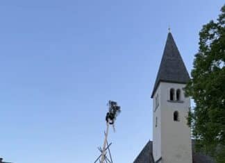 Tradition, Teamgeist & ein Hauch Wettstreit: Wer hat den schönsten Maibaum in der Gegend?