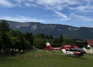 Verkehrsunfall mit Auto & Motorrad am Wurzenpass: Rettungshubschrauber im Einsatz