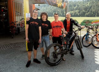 30 Jahre Bikeparadies: Top-Angebote für KTM E-Bikes & Fahrräder!