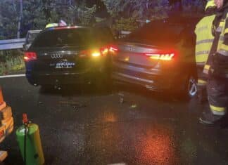 Frontalcrash am Gailtalzubringer: Eine Person schwer verletzt, zwei Leichtverletzte