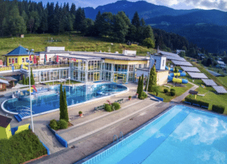 Aquarena Kötschach-Mauthen: Badespaß für die ganze Familie und Entspannung in der Saunalandschaft unter einem Dach!