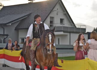 Kein Kufenstechen ohne Josef Satz