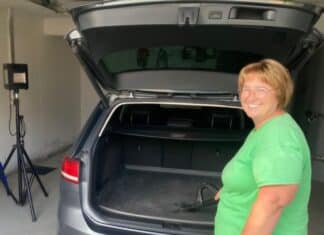 Car Kosmetik: Sonja Oberluggauer bringt Autos zum Glänzen