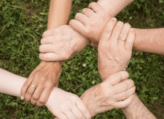 Neue digitale Chat-Beratung für Schülerinnen und Schüler startet: „Rat auf Draht“ und Bildungsministerium setzen auf psychische Gesundheit