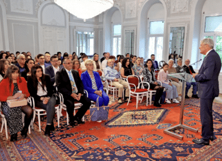 Österreichische Staatsbürgerschaft verliehen: 44 neue Staatsbürger aus 23 Nationen in Kärnten feierlich willkommen geheißen