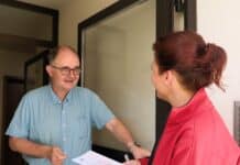 Von Tür zur Tür für Menschen in Not