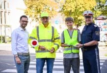 Zum Schulbeginn: Schülerlotsen und Schulweglotsen erhalten neue Ausrüstung