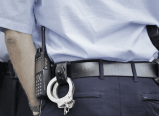 Pflegekraft bestiehlt Seniorin in Villach: Bargeld, Münzen und Parfums sichergestellt