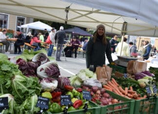 Regional, herzlich, köstlich – Bauernfrühstück am Wulfeniaplatz begeisterte!