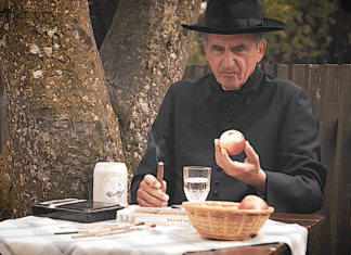 “Wir pflanzen Korbinians-Apfelbäume!”