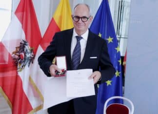 Prim. Univ.-Prof. Dr. Rudolf Likar: Anerkennung für jahrzehntliche Spitzenleistungen in der Intensivmedizin