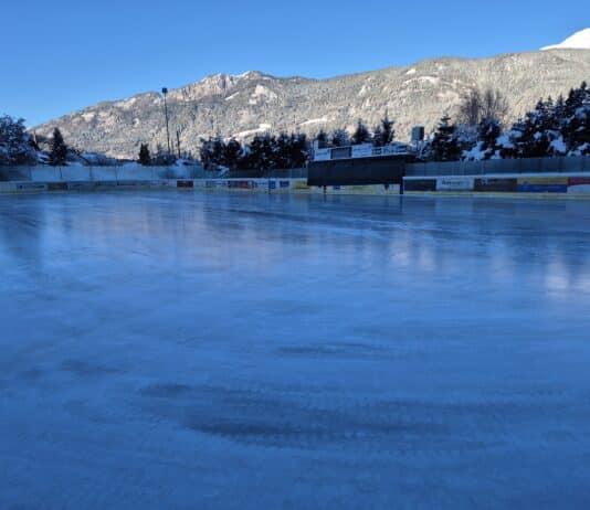 Eisvergnügen in Mauthen: Eislaufplatz ab sofort geöffnet!