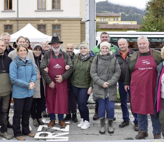 Einladung zum traditionellen Weihnachts-Bauernmarkt in Hermagor!